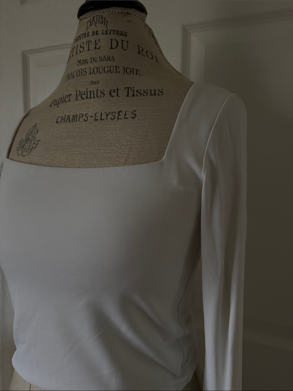 Babaton Women's White Cropped Long-Sleeve Square Neck Top. Size Large.